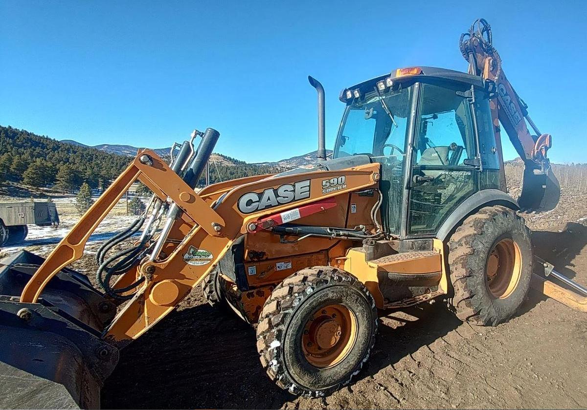 Used 2012 Case 590SN Loader