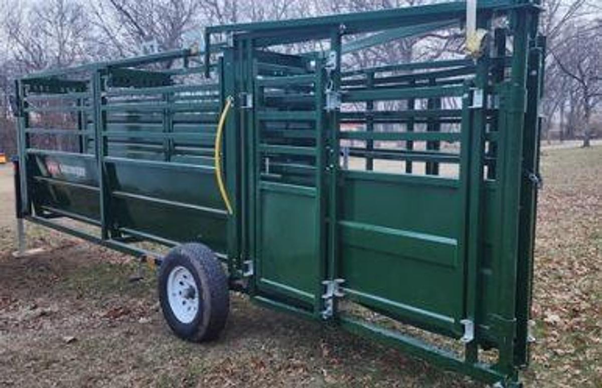 Used 2022 ARROWQUIP BF12