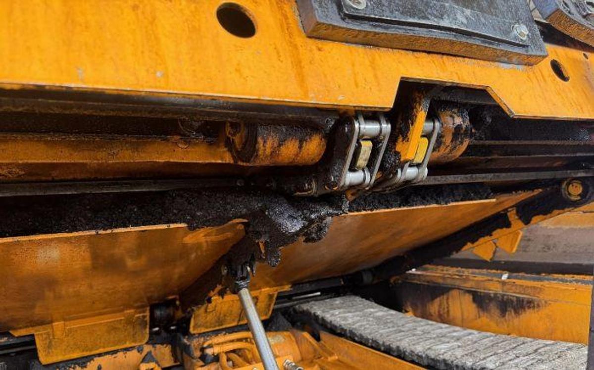 Used 2023 Leeboy 7000C