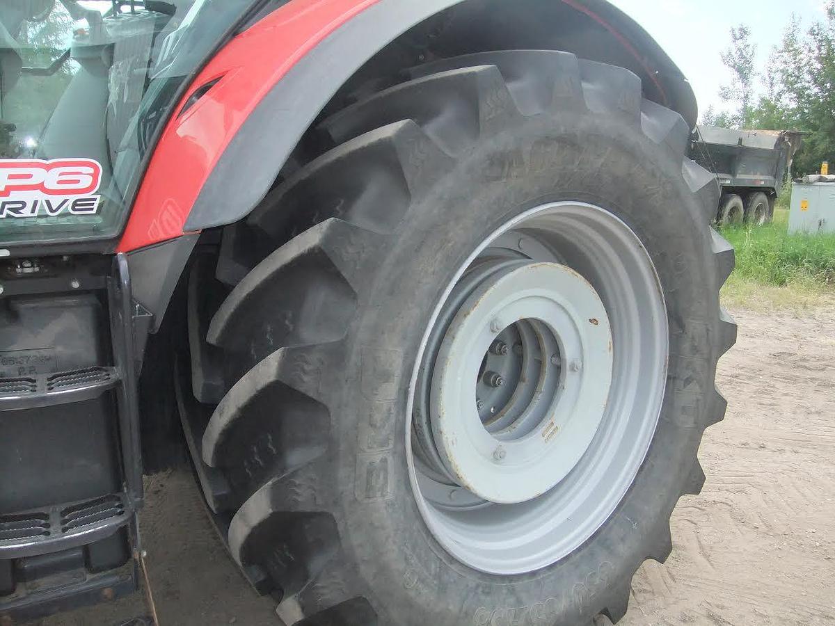 Used 2020 McCormick X7.650 Tractor with Loader