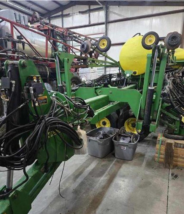 Used 2009 JOHN DEERE DB60