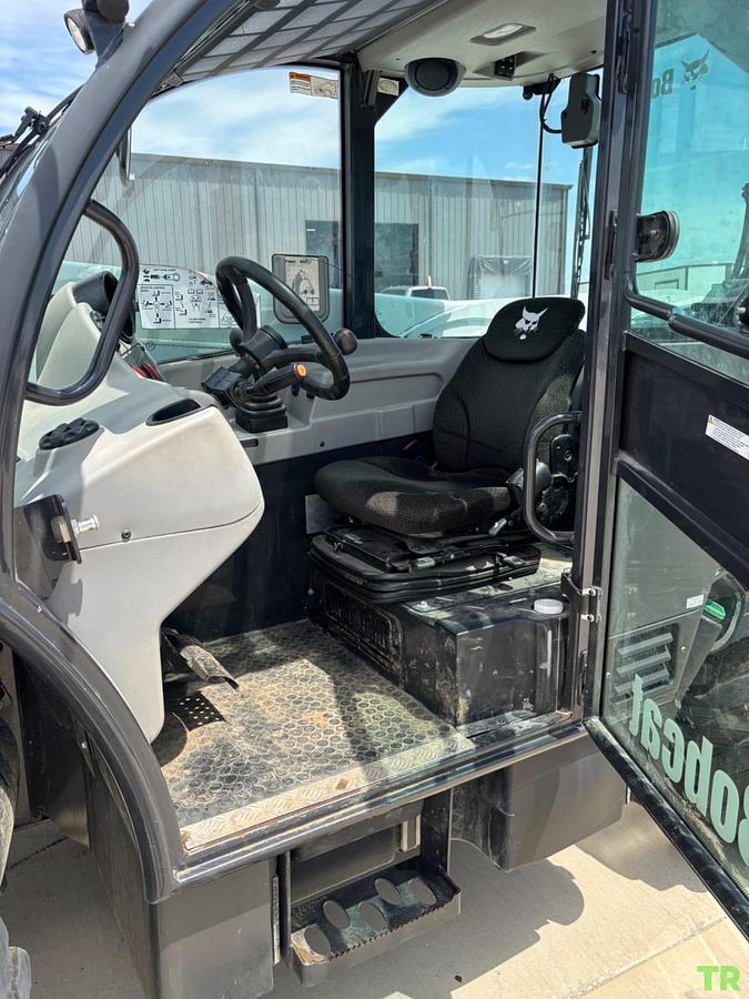 Used 2021 Bobcat V923 Telehandler