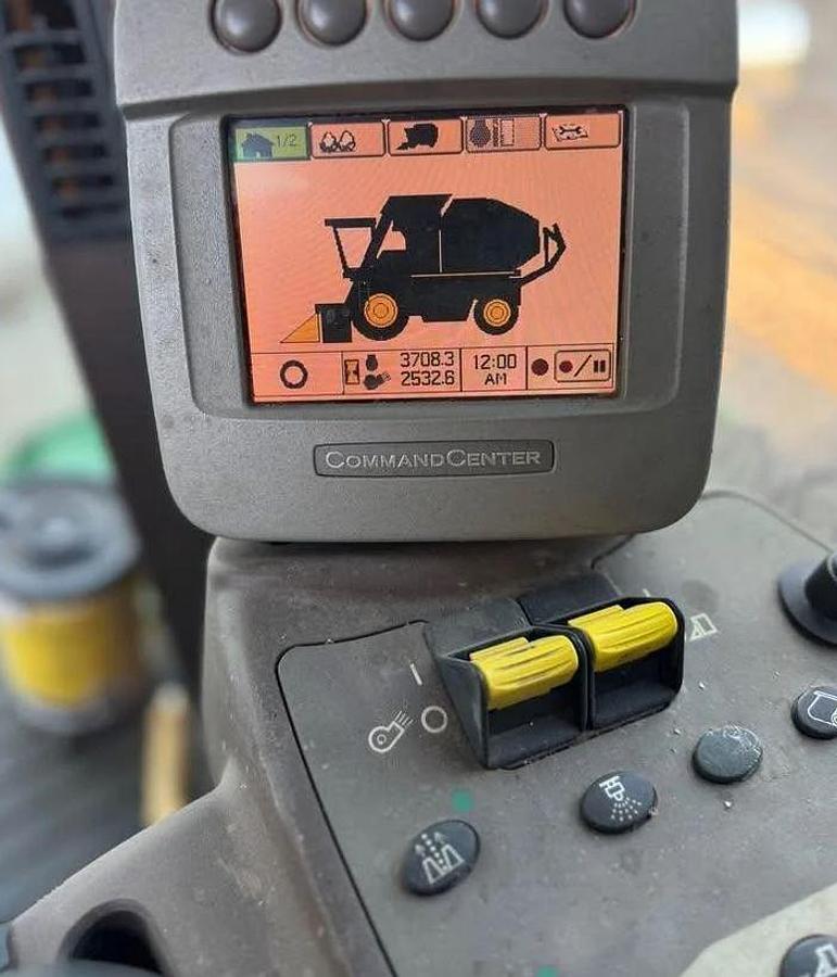 Used 2011 JOHN DEERE 7760 Harvester