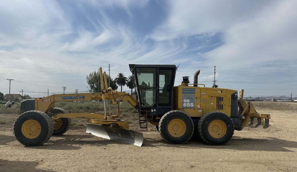 Used 2008 Komatsu GD655-3E0 Motor Grader