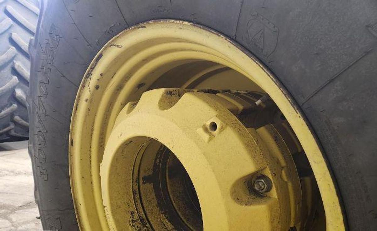 Used 2010 JOHN DEERE 9430