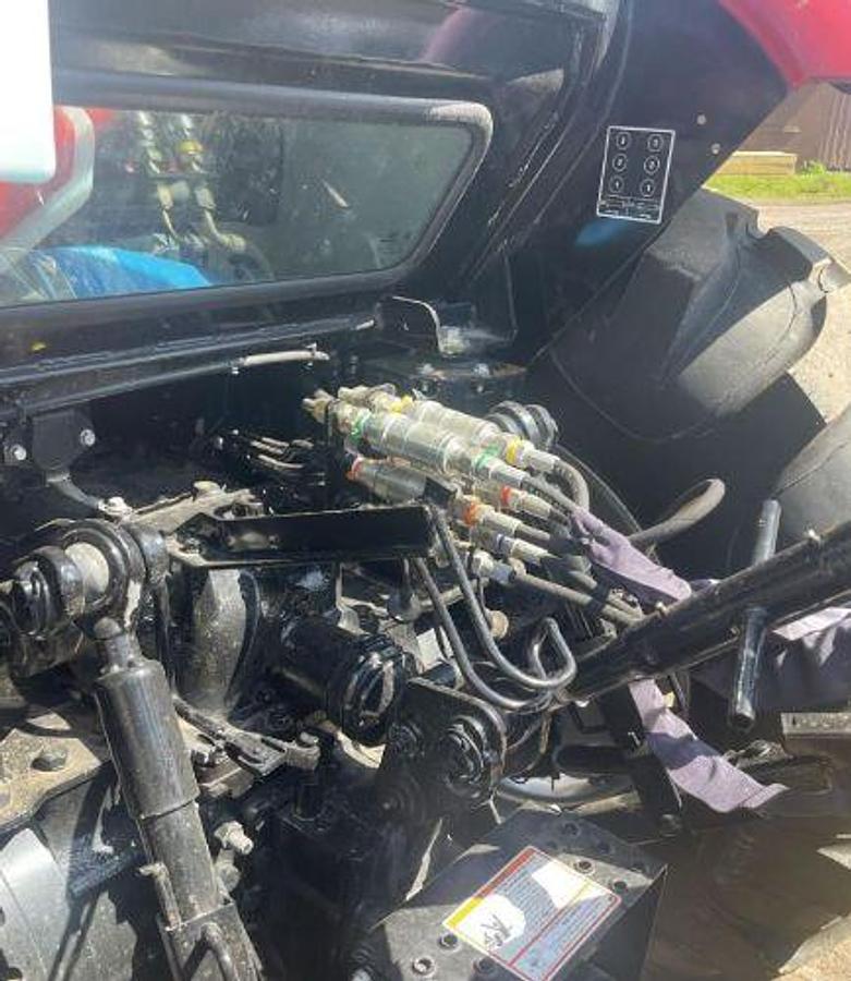 Used 2023 Mahindra 6075