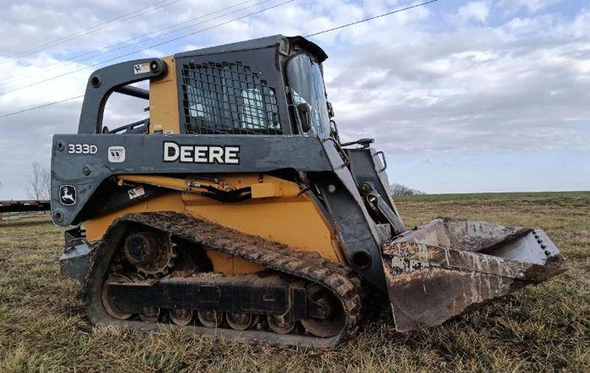 Used 2011 JOHN DEERE 333D