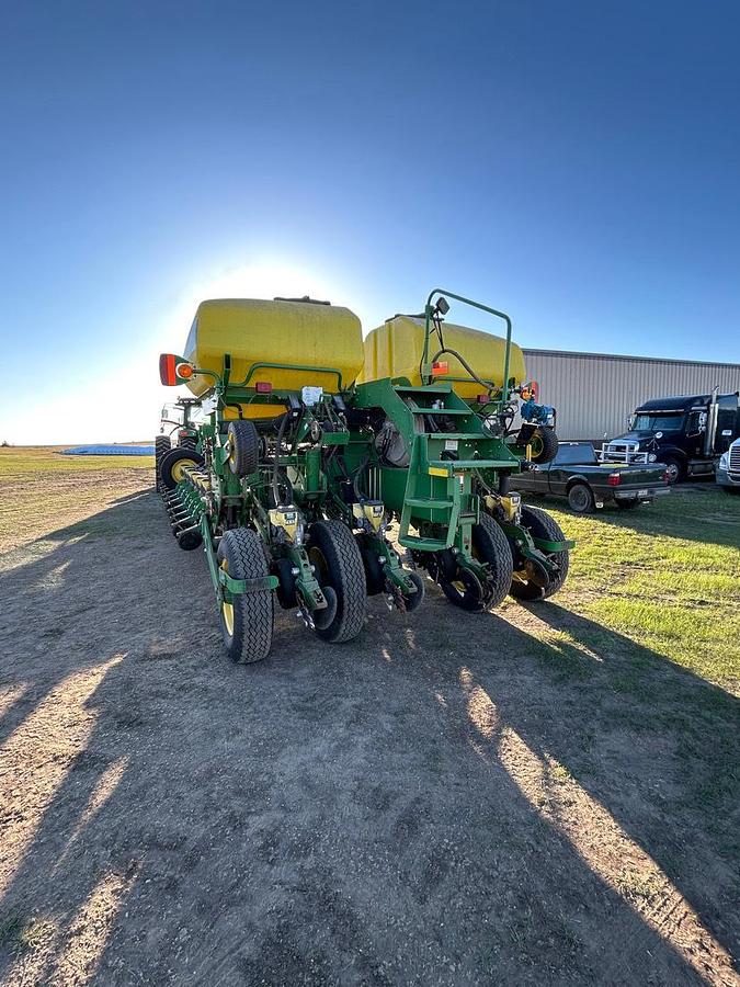 Used John Deere 24-Row 1770NT