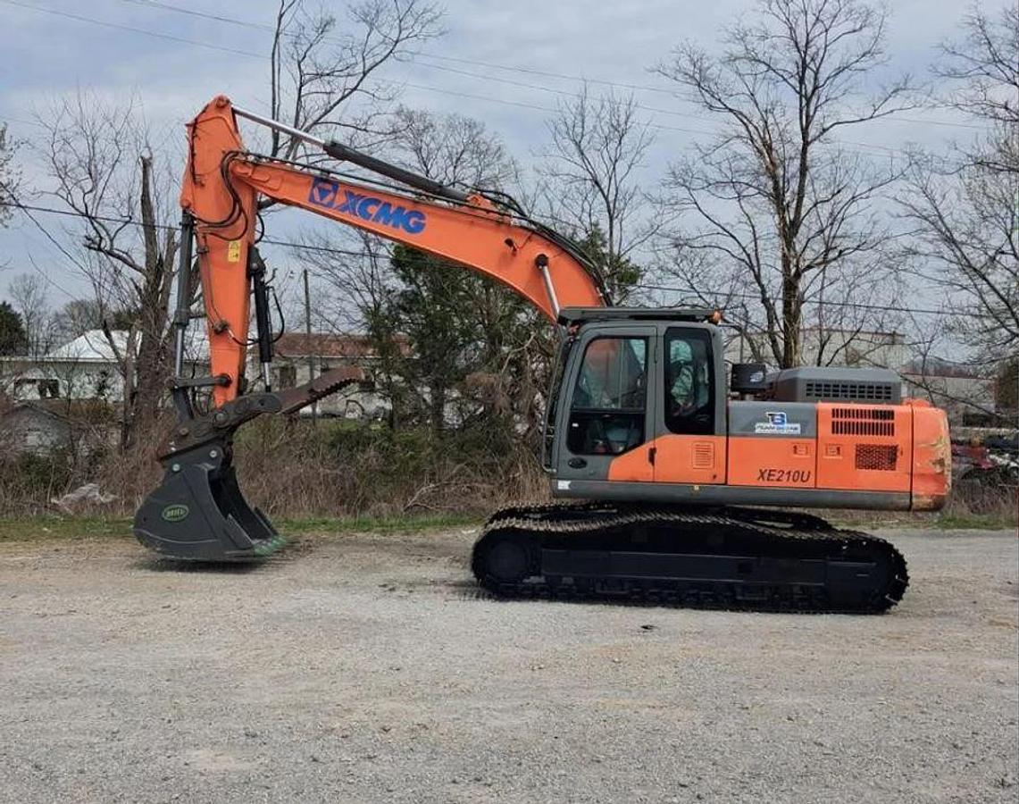Used 2019 XCMG XE210U