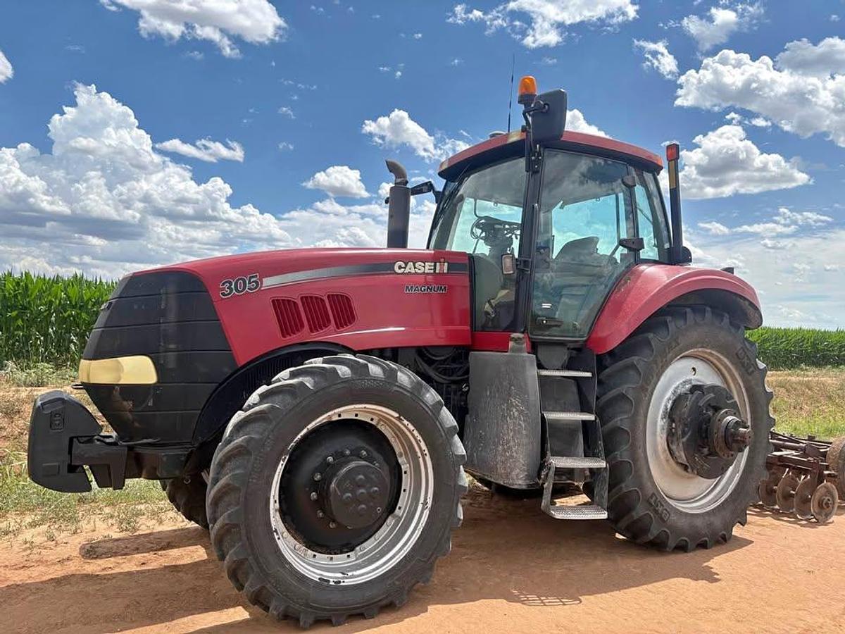 Used 2007 CASE MAGNUM 305