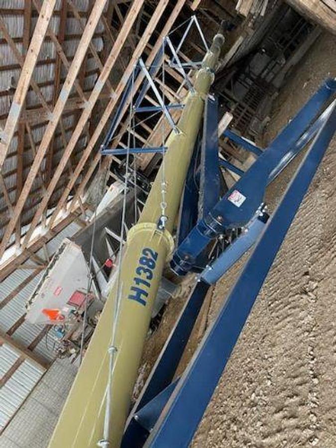 Used 2016 Harvest International H1382 Grain Auger