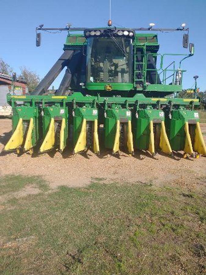 Used 2017 JOHN DEERE CP690 Cotton Picker
