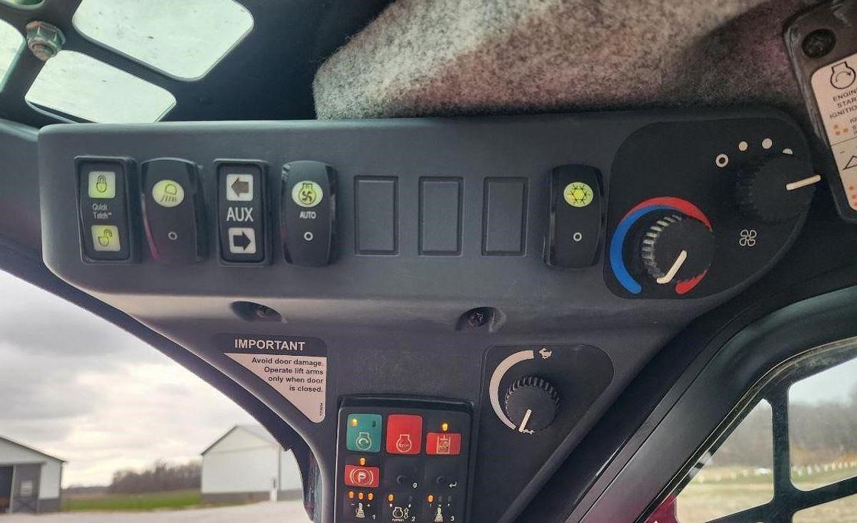 Used 2017 John Deere 333G