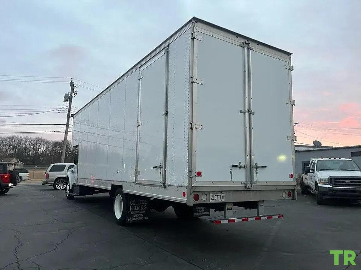 Used 2024 Ford F-650 26' Moving Van