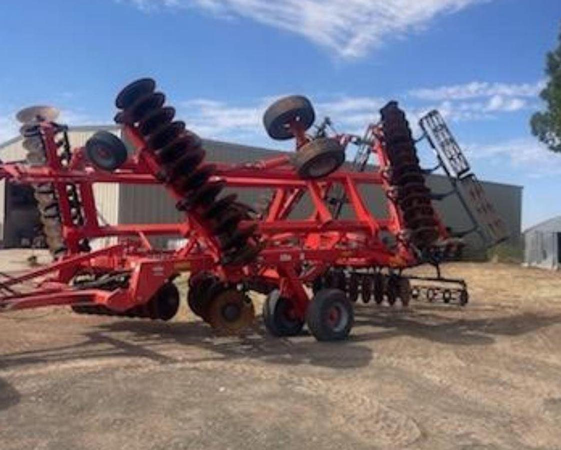 Used 2022 Kuhn Krause 8215-31W Tractor