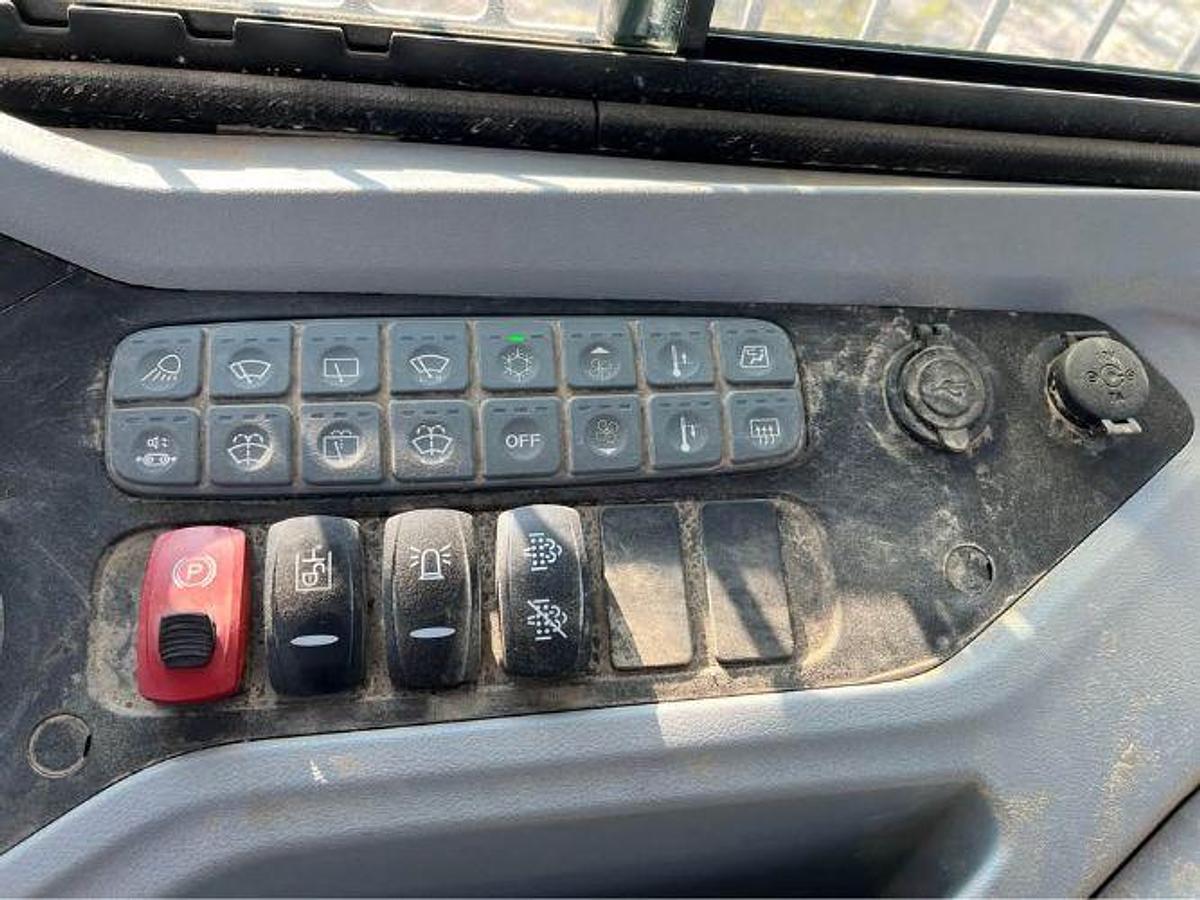 Used 2024 Develon DD100