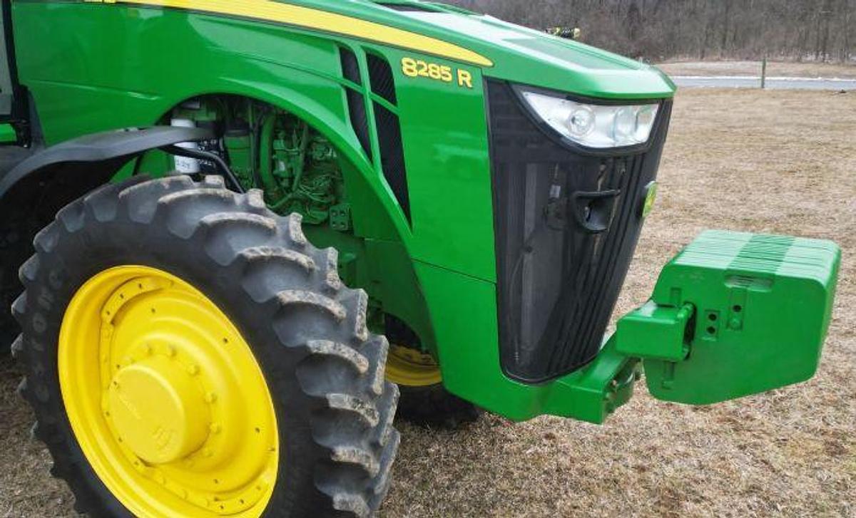 Used 2012 JOHN DEERE 8285R