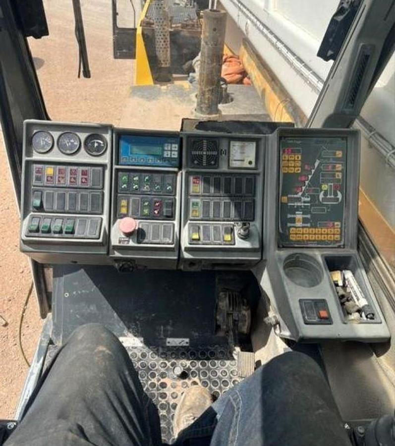 Used 2008 Grove GMK6220L