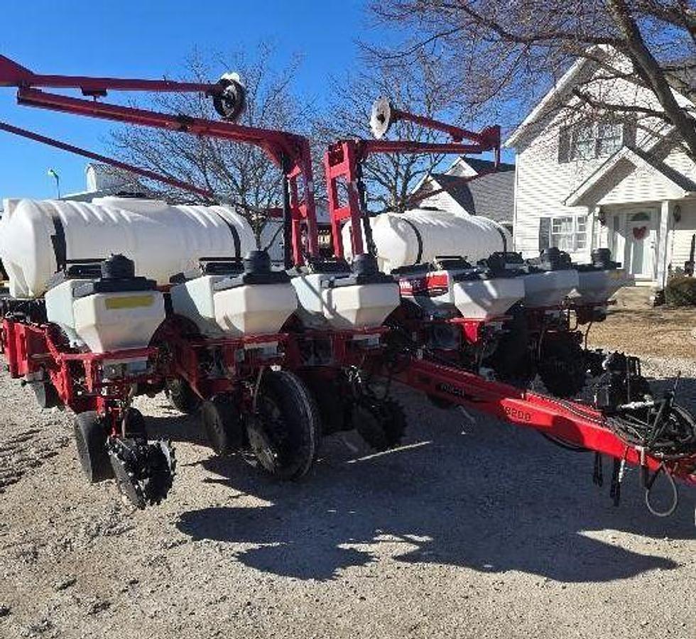 Used 2007 WHITE 8200