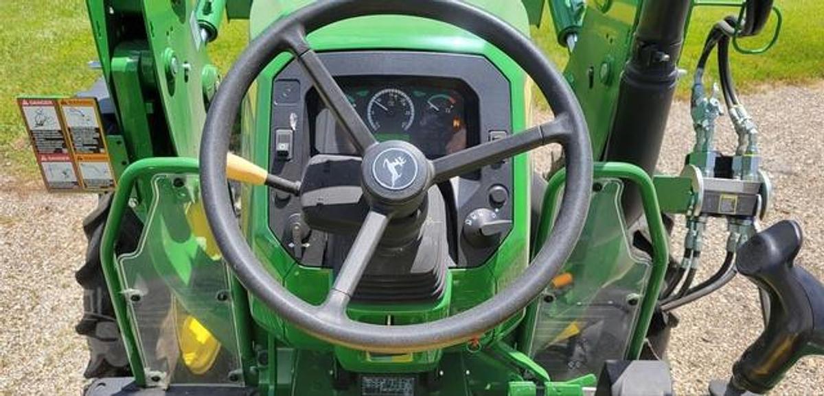 Used 2022 John Deere 5075E