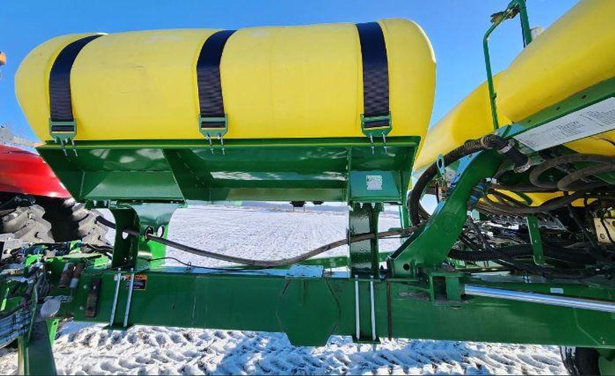 Used 2015 JOHN DEERE 1775NT