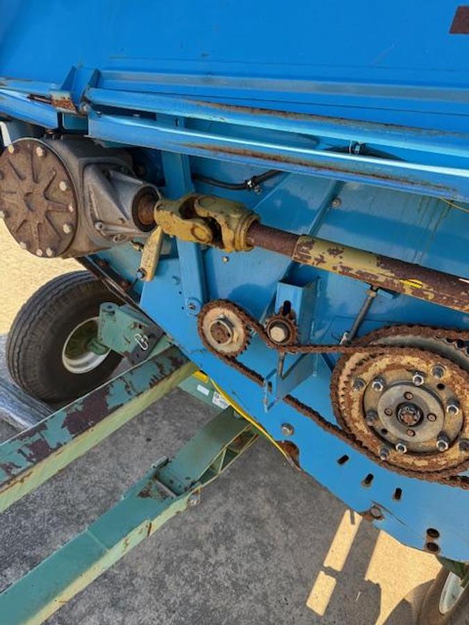 Used 1999 Shelbourne Stripper RX72 Header