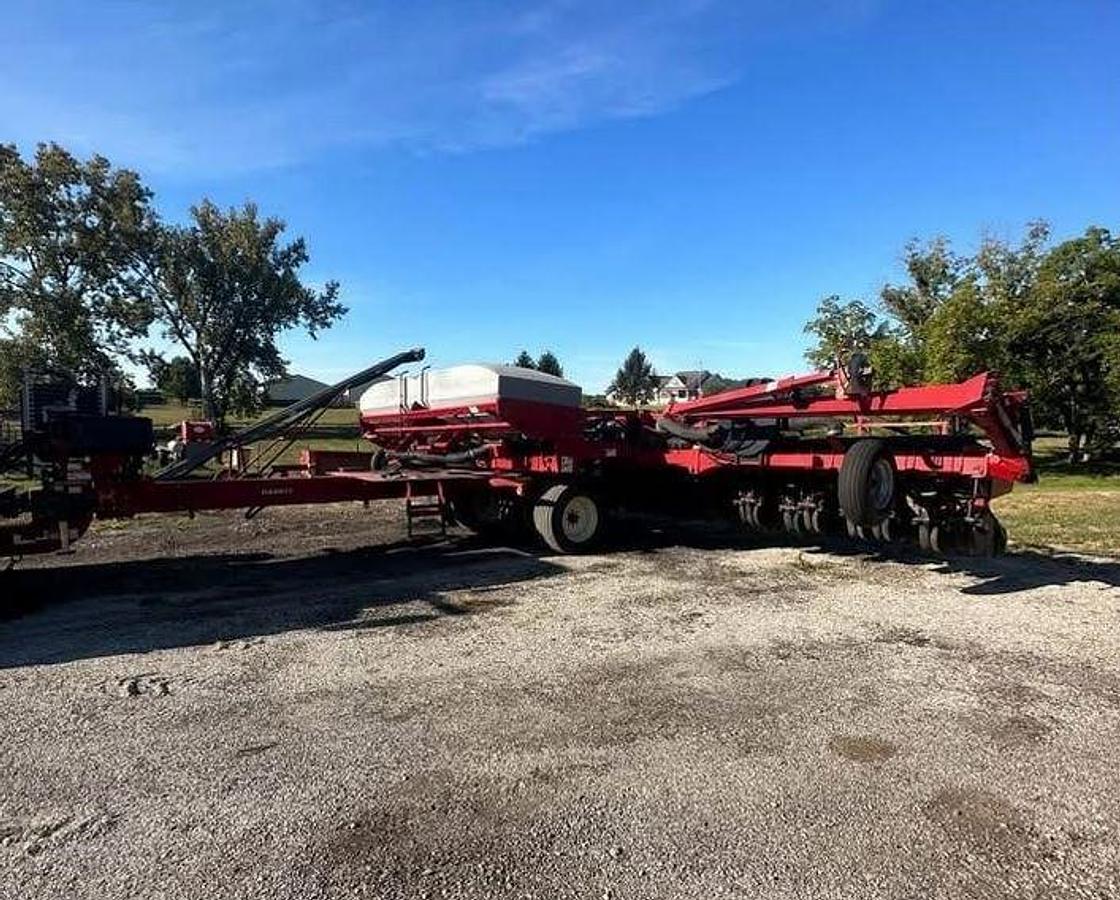 Used 2010 CASE IH 1240 Planter