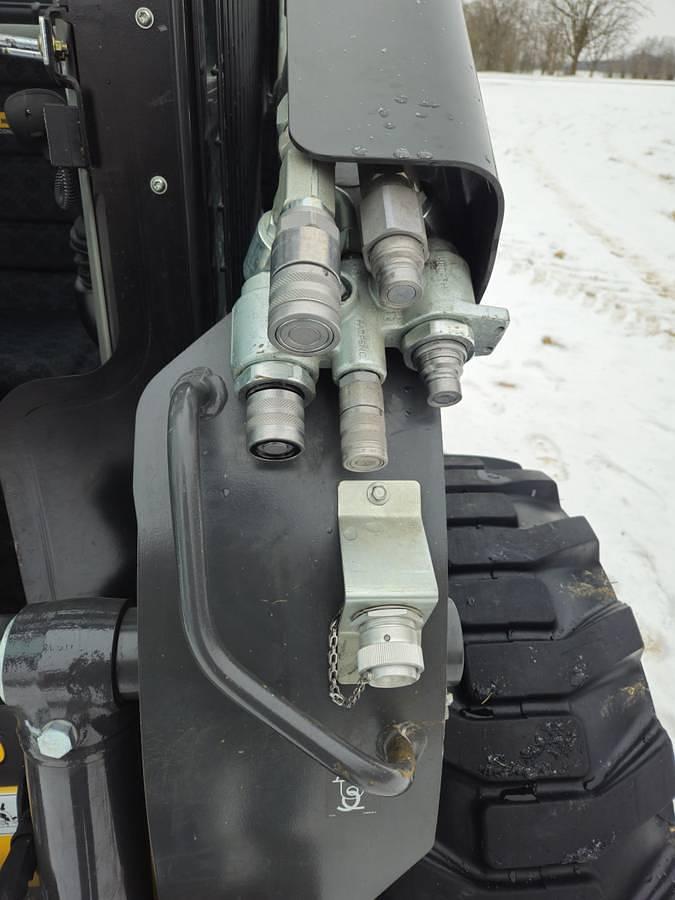 Used 2024 New Holland L328