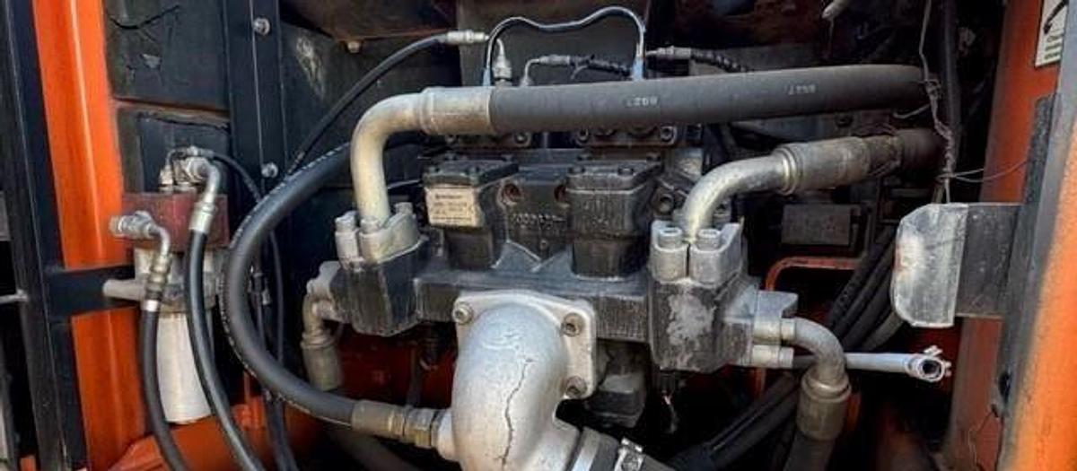 Used 2006 HITACHI EX200 LC Excavator