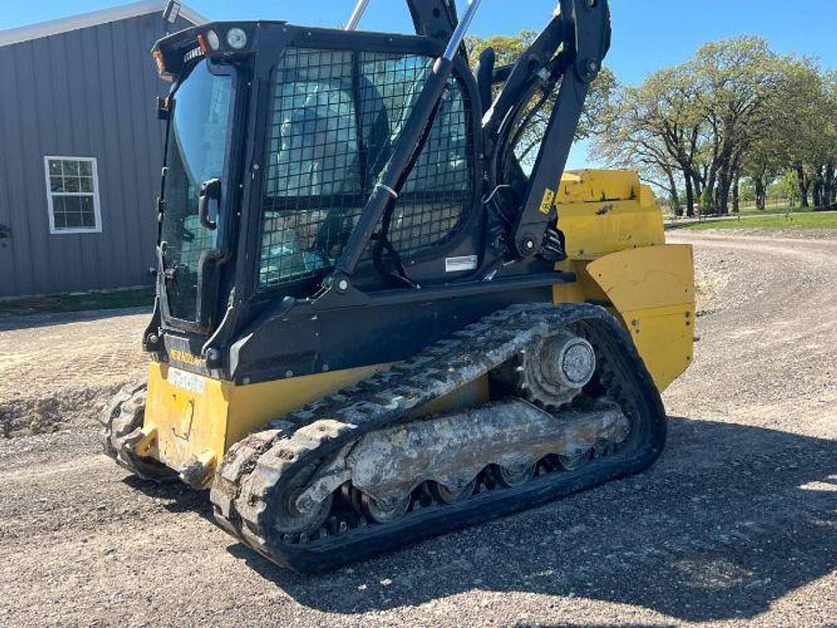Used 2020 New Holland C-332