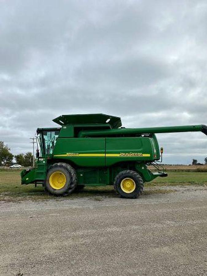 Used 2002 JOHN DEERE 9650 STS