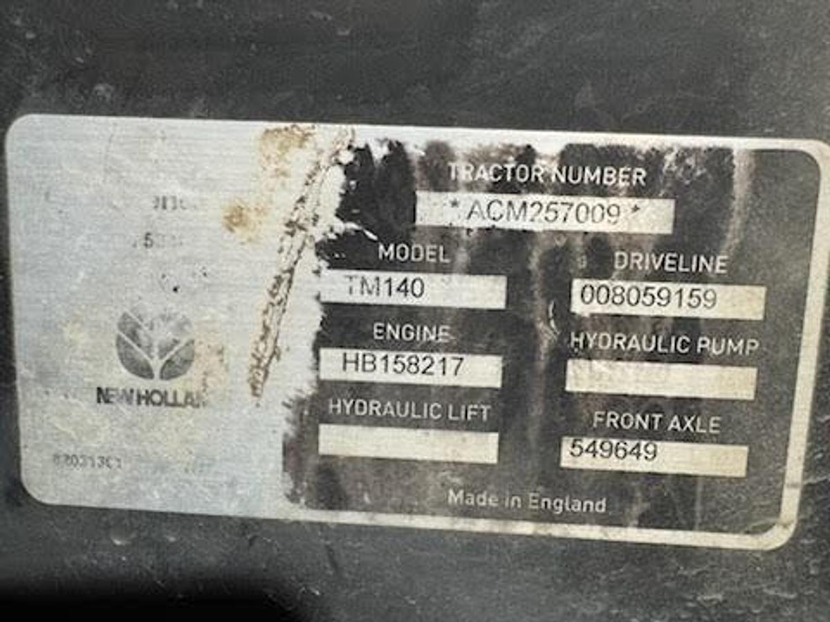 Used 2003 NEW HOLLAND TM140