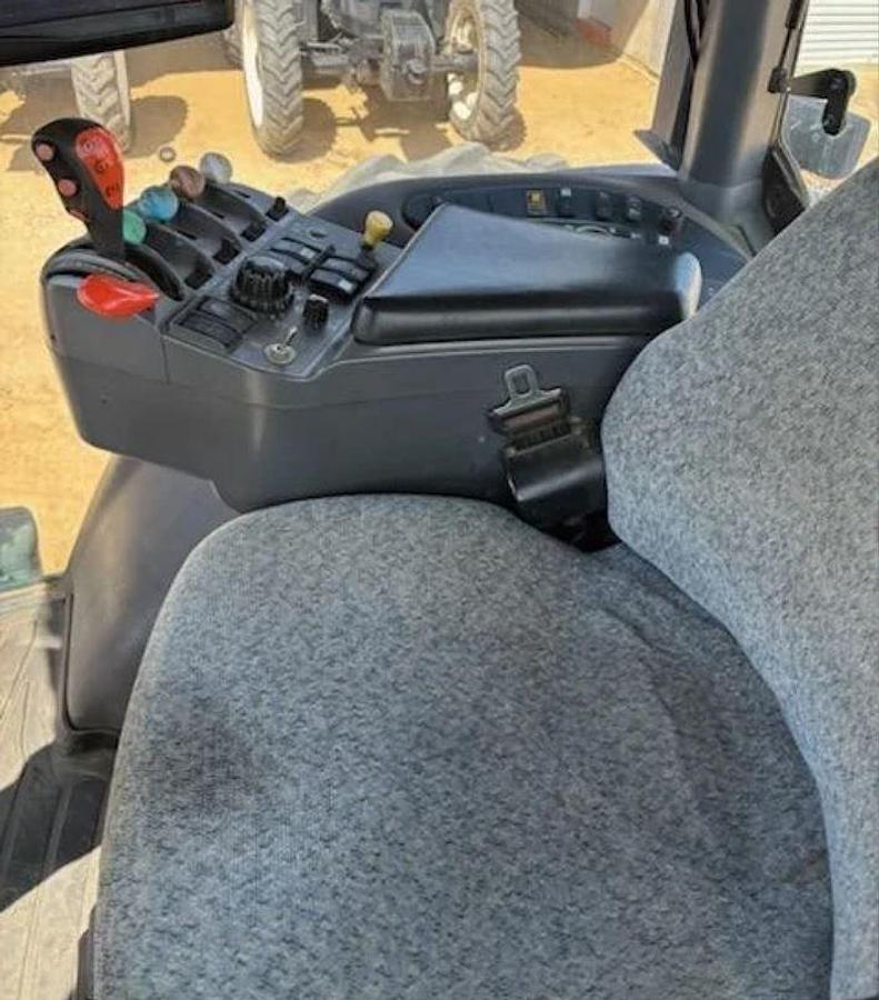 Used 2007 NEW HOLLAND  TG245