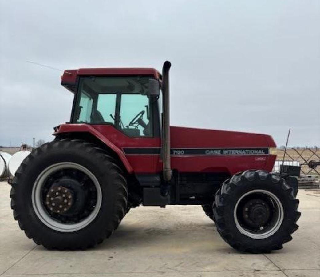 Used 1991 Case IH 7130