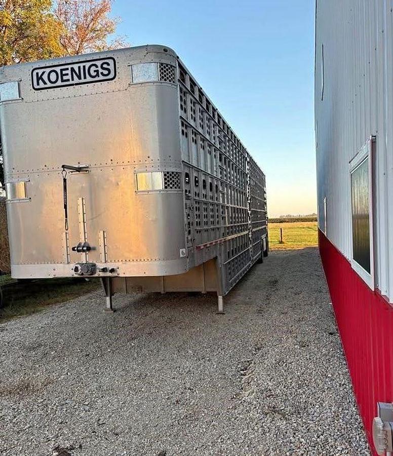 Used 2019 WILSON PSDCL-402H Livestock Trailer
