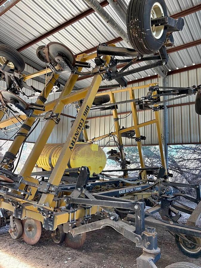 Used 2014 Wako No-Till Big Country Fertilizer Rig