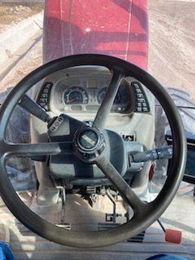 Used 2010 CASE Max 140