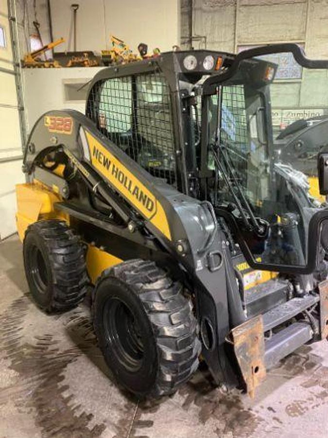 Used 2022 New Holland L328