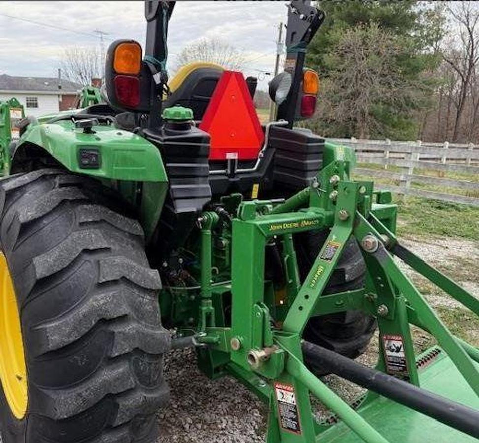 Used 2015 JOHN DEERE 4066R