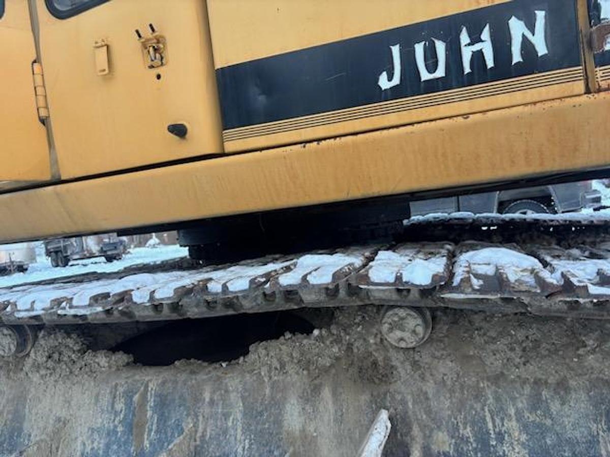 Used 1993 John Deere 690 ELC