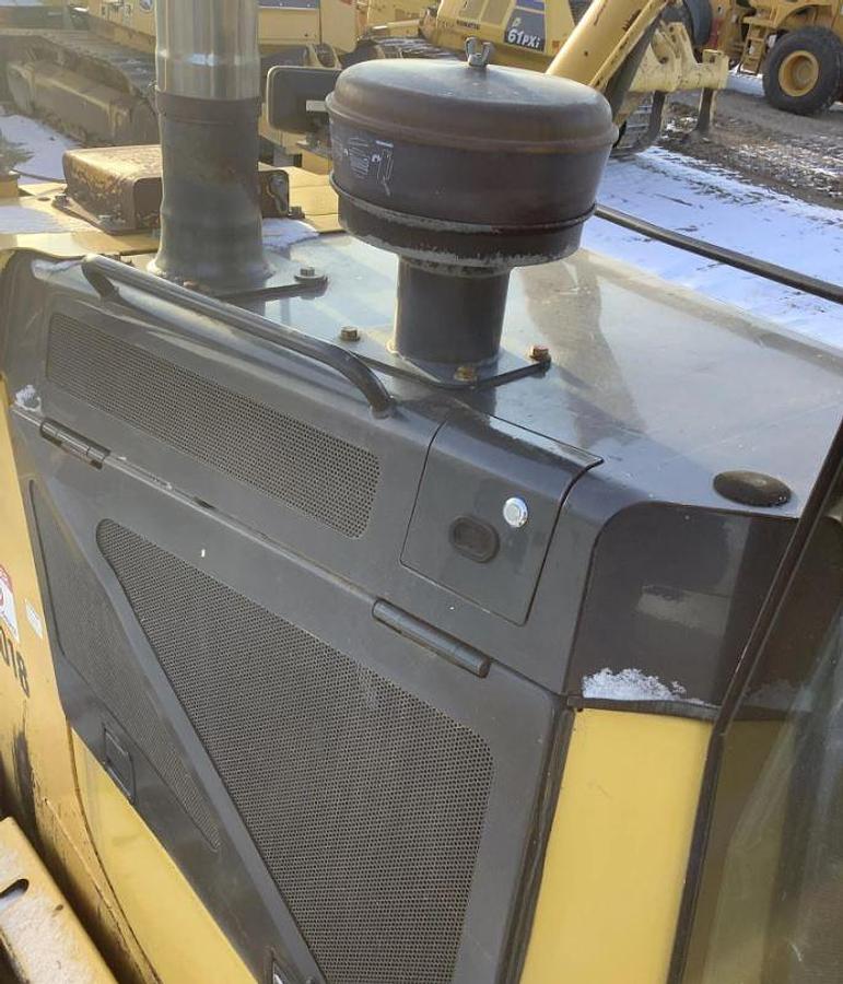 Used 2012 Komatsu D65PX-17