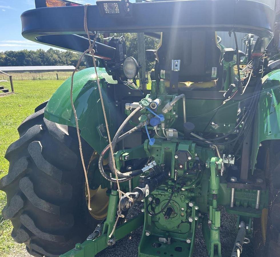 Used 2021 JOHN DEERE 5090EL