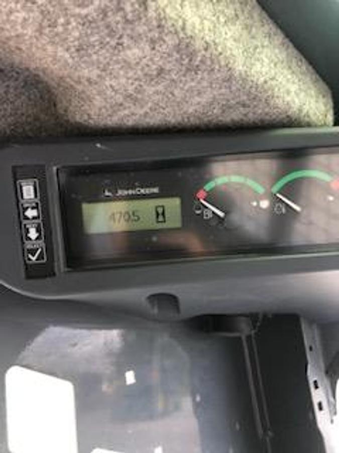 Used 2011 Deere 318D