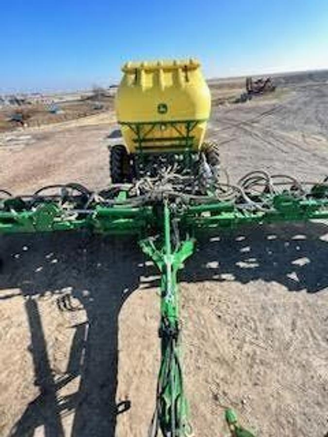 Used 2016 John Deere 2510H Fertilizer Applicator