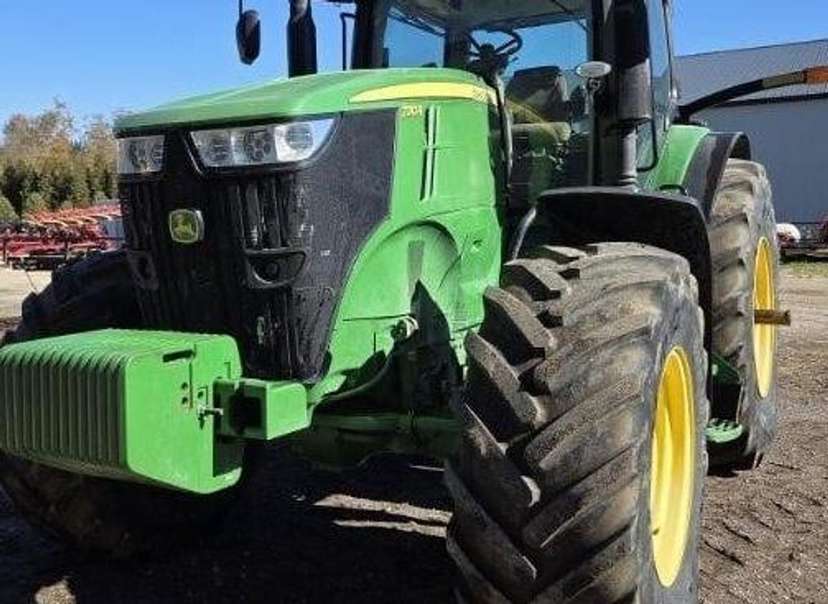 Used 2015 John Deere 7210R MFWD Tractor with IVT