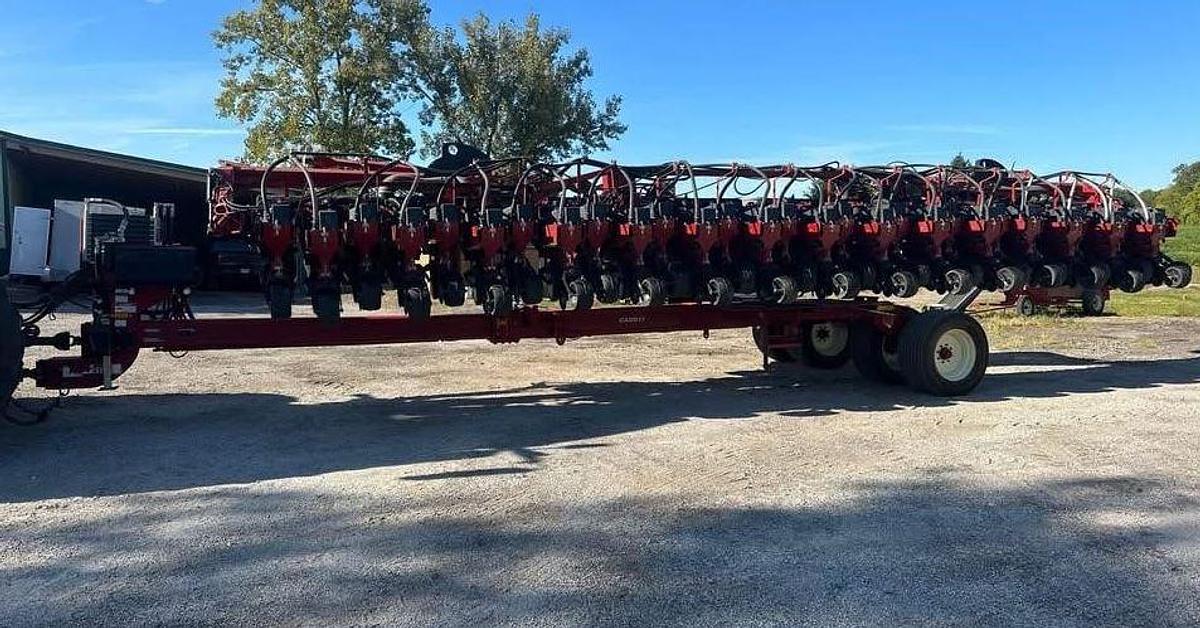 Used 2010 CASE IH 1240 Planter