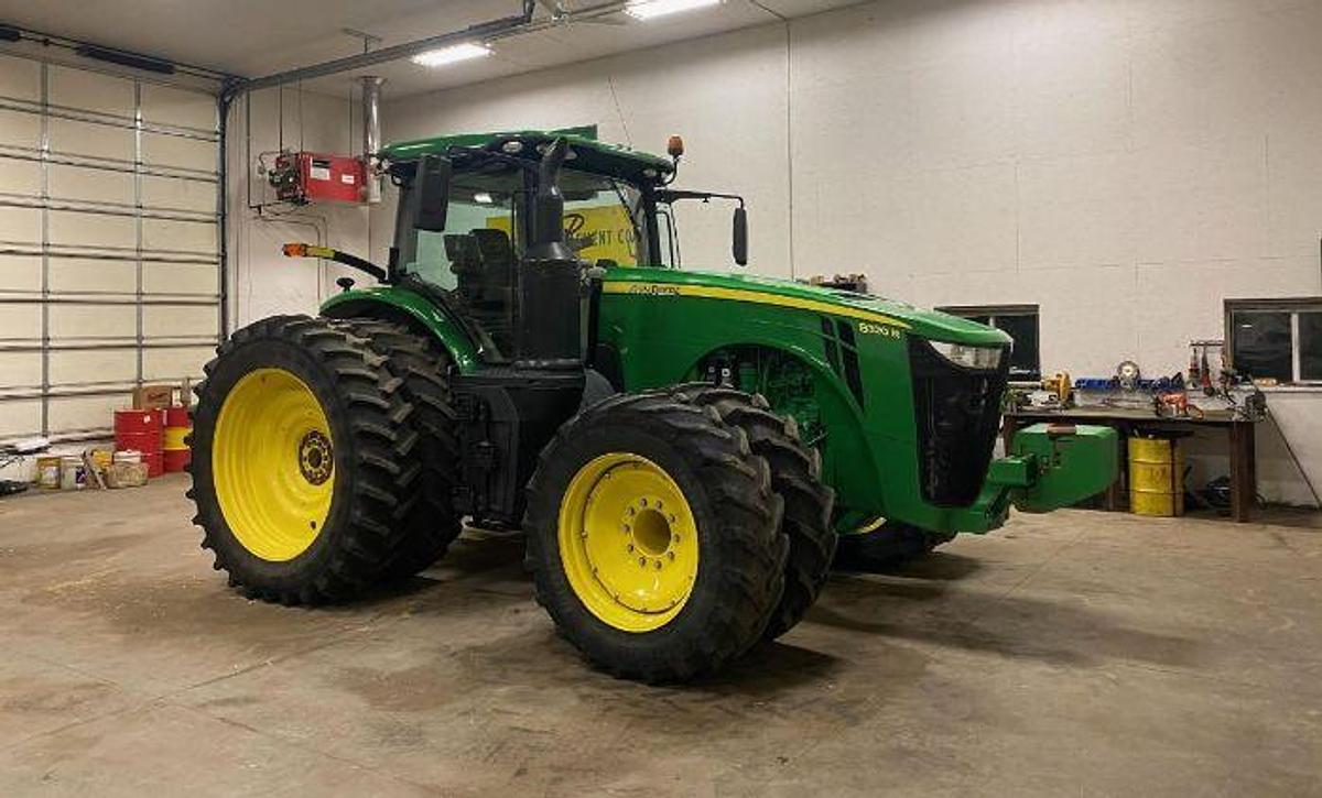Used 2017 JOHN DEERE 8320R