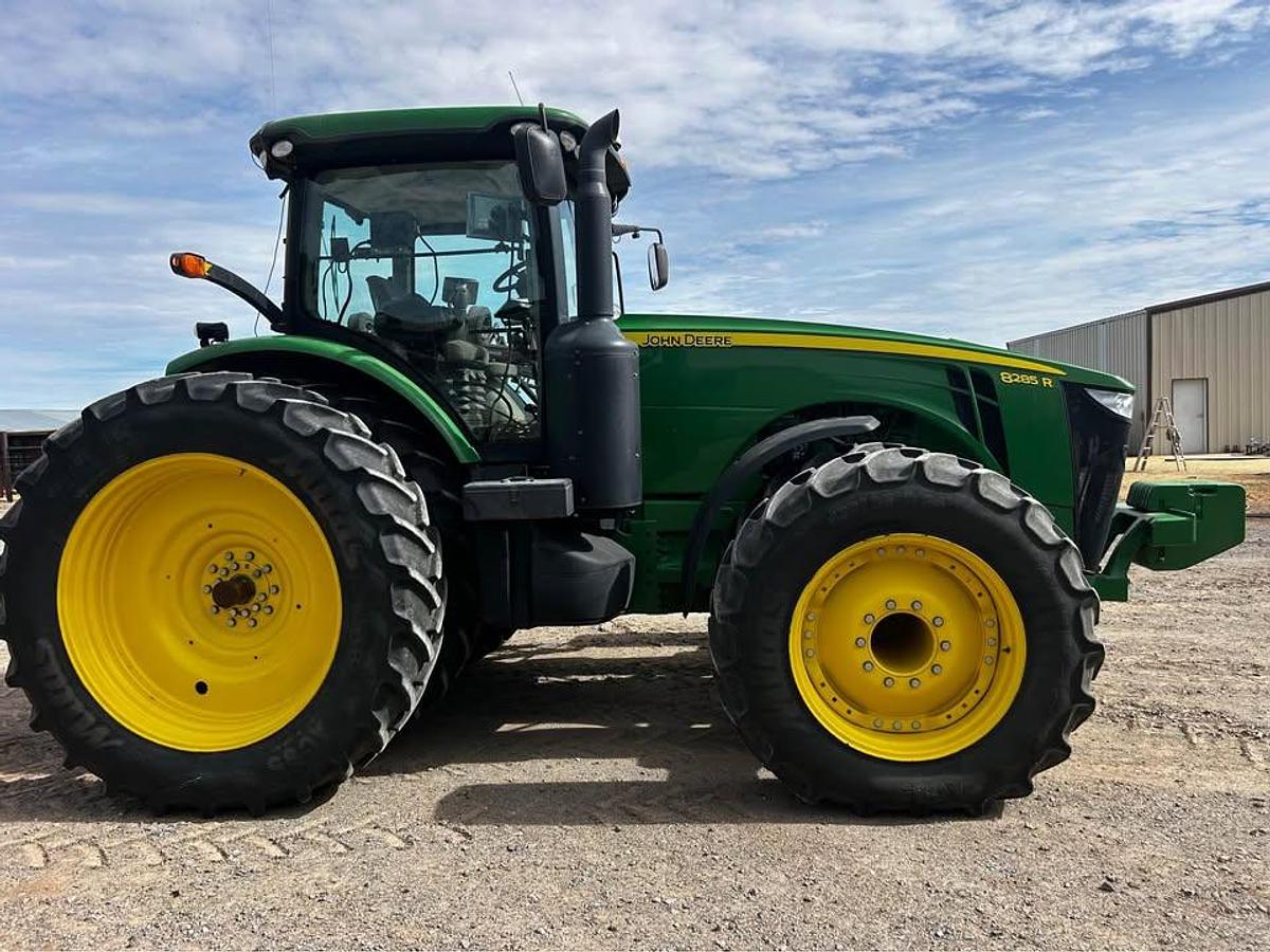 Used 2012 John Deere 8285R LVT