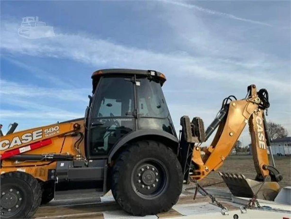 Used 2022 CASE 580SN