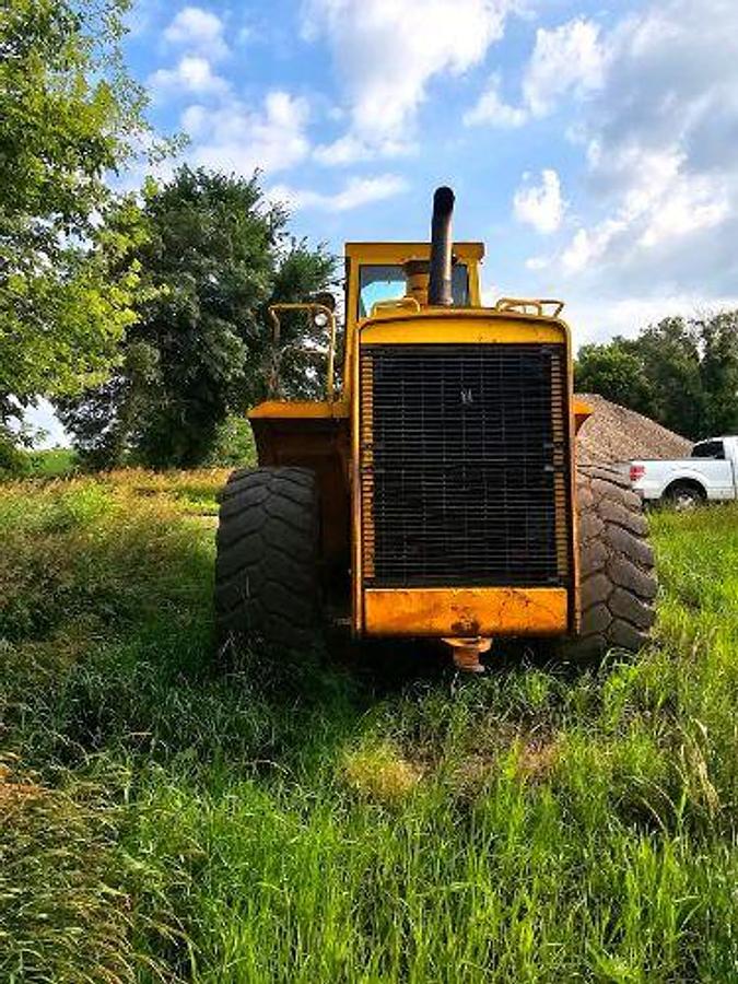 Used 1980 JOHN DEERE 844